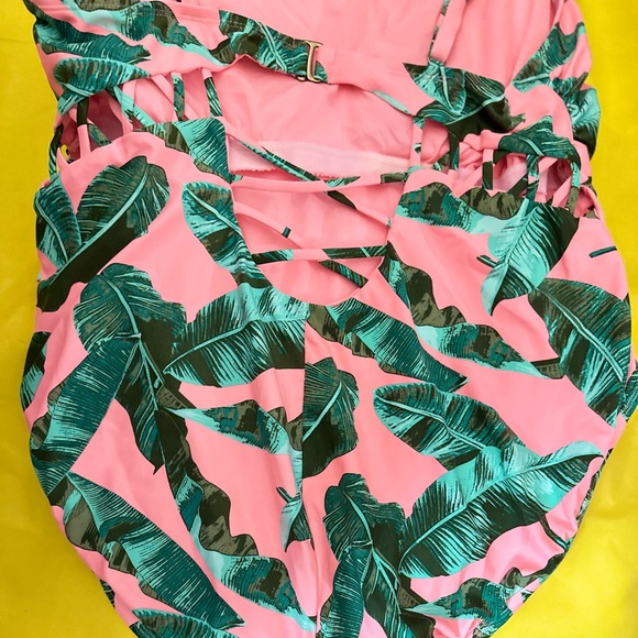 *NEW* JUNIOR PLUS Tropic Palm CORAL Swimsuit - Picture 7 of 12